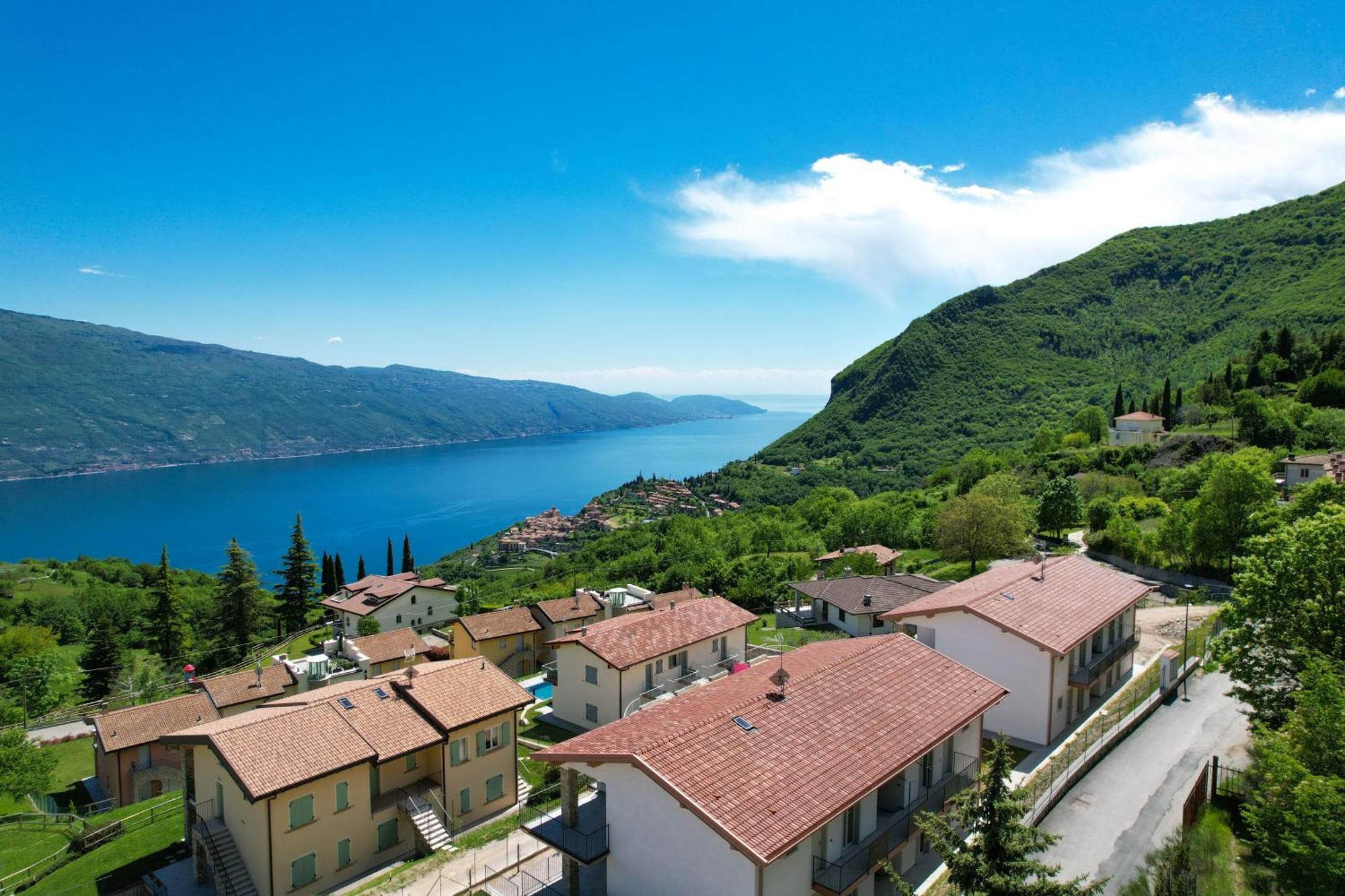 Borgo Ermanno Aparthotel Тиняле Екстериор снимка