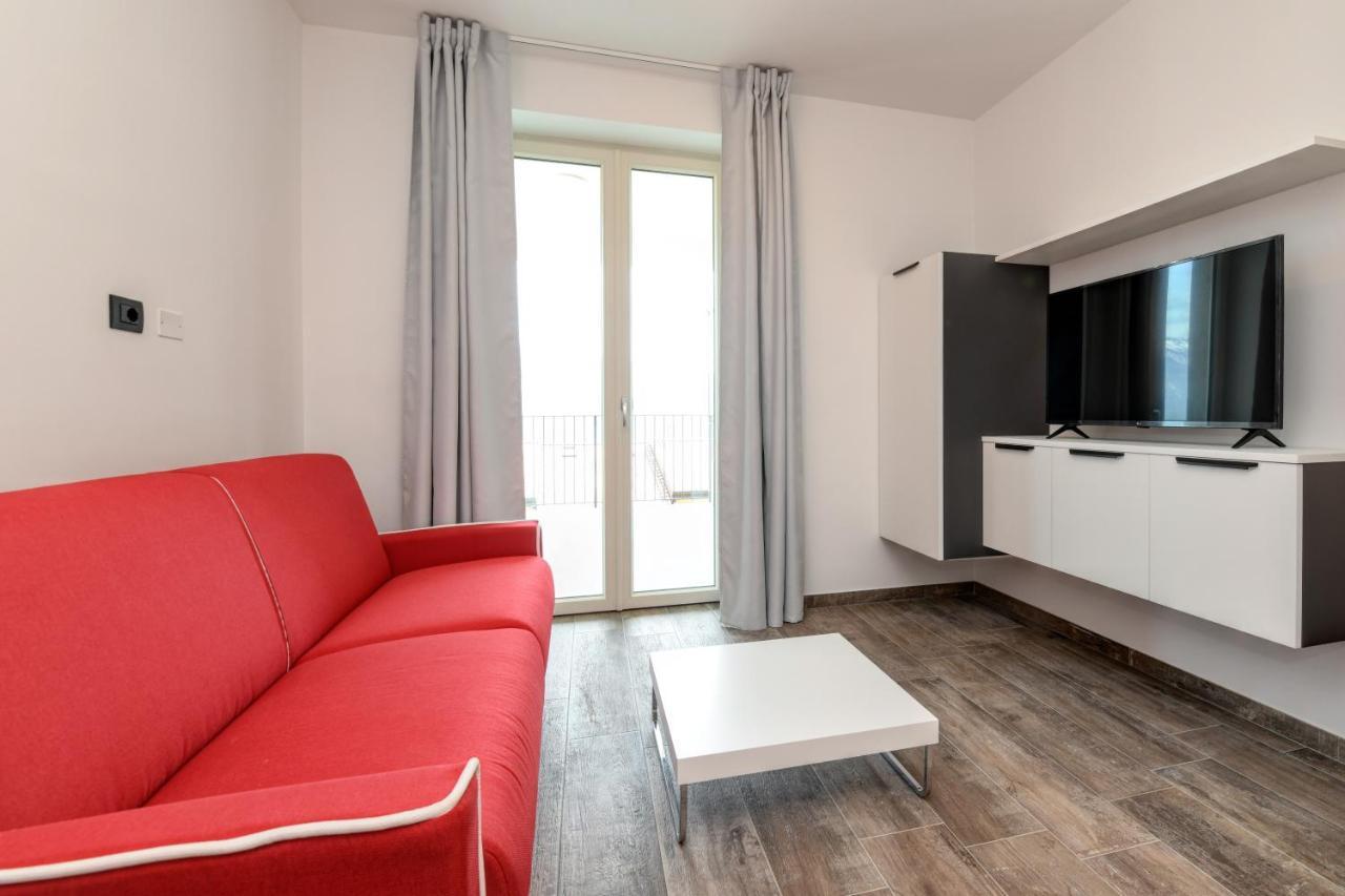 Borgo Ermanno Aparthotel Тиняле Екстериор снимка