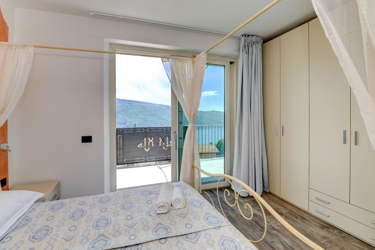 Borgo Ermanno Aparthotel Тиняле Екстериор снимка