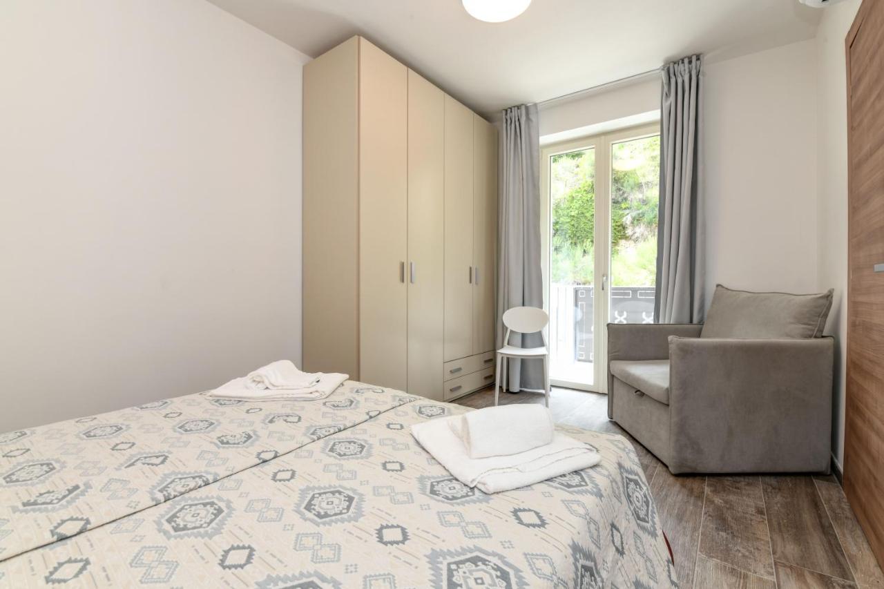 Borgo Ermanno Aparthotel Тиняле Екстериор снимка