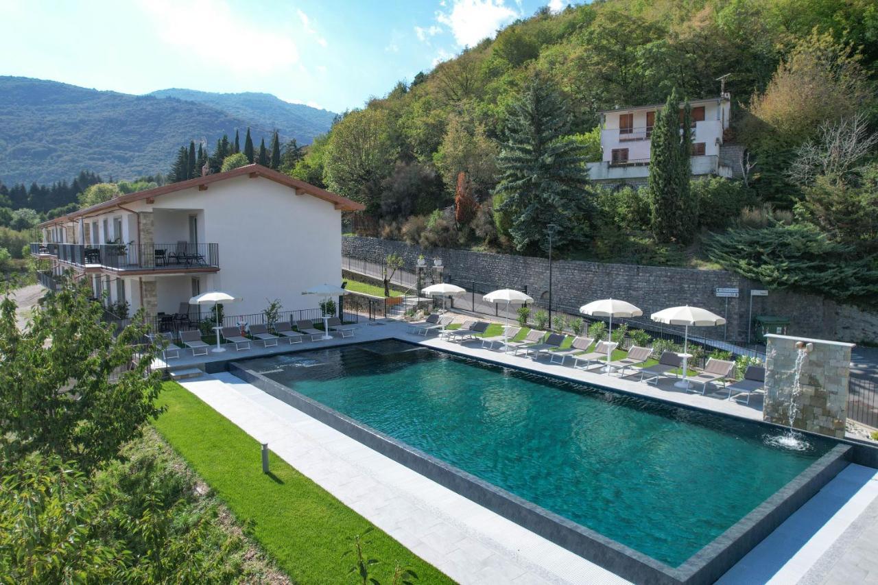 Borgo Ermanno Aparthotel Тиняле Екстериор снимка
